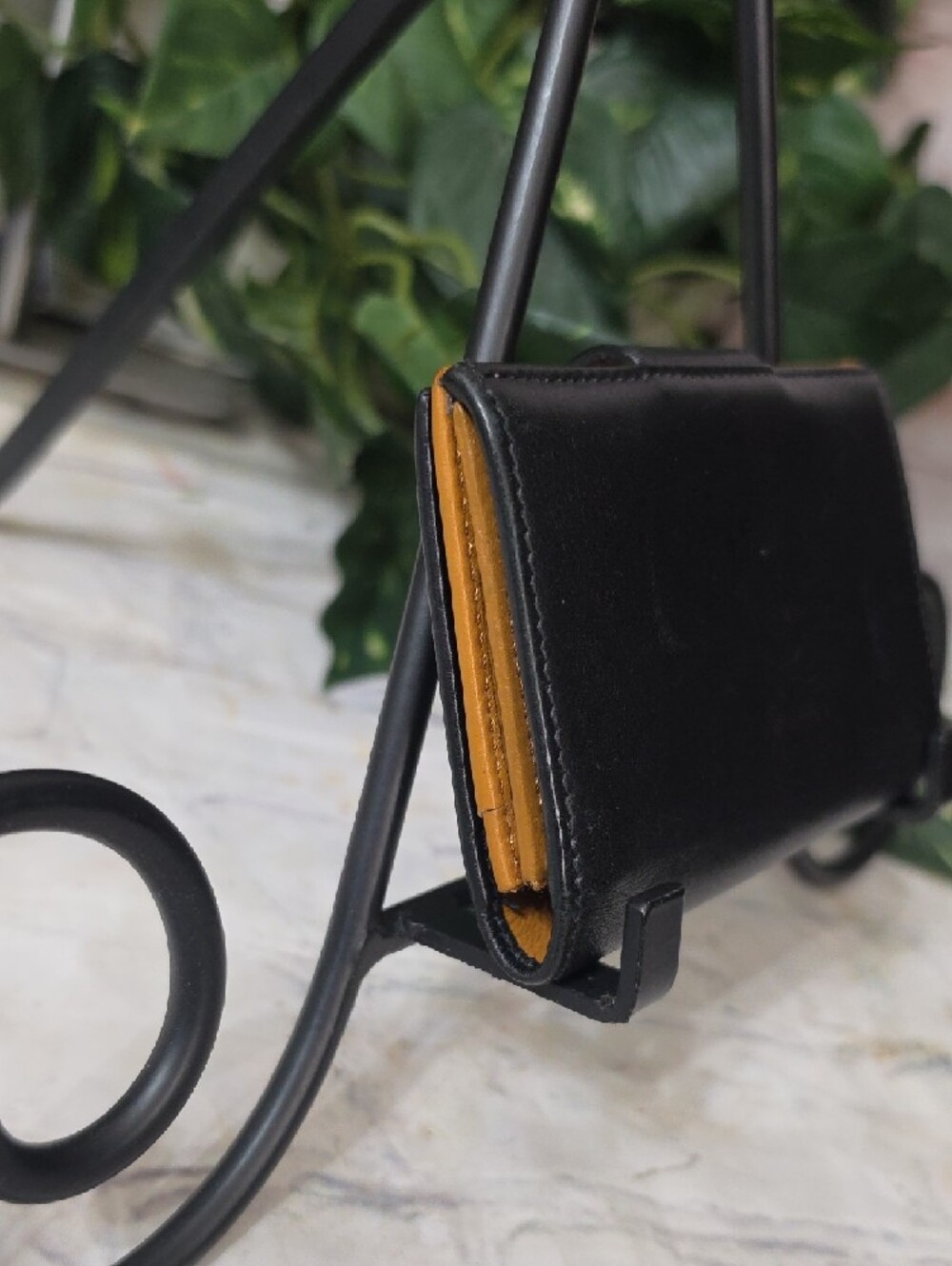 Fendi Vintage Black Leather Wallet with Gold Accent - Picture 7 of 15